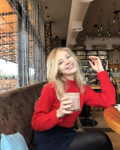 Анна Кирсанова