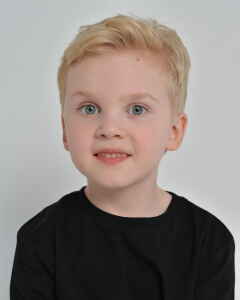 Александр Петров