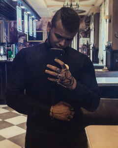 Артём Ларионов