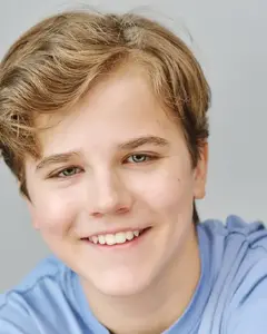 Арсений Тур