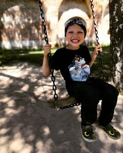 Денис Медведев