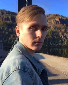 Иван Романенко