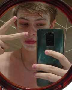 Егор Верхотуров