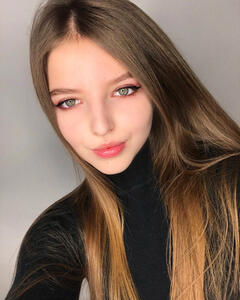 Елена Артемова