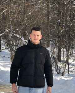 Влад Ермолаев