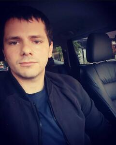 Артур Оганезов