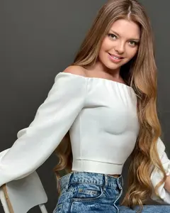 Лаурита Акс