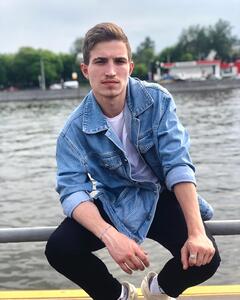 Борис Татаринов
