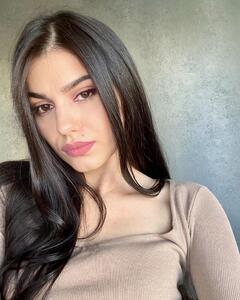 Мая Молчанова