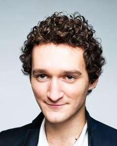 Антон Долгов