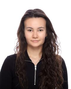Алина Султанова