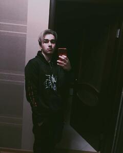 Низар Халлум