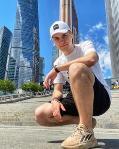 Дмитрий Яценко