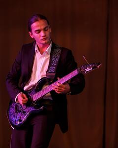 Артем Захаров