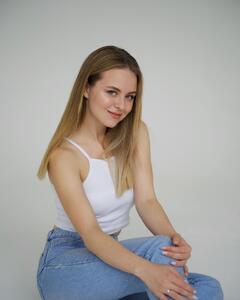 Настя Максименко