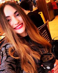 Елена Любимова