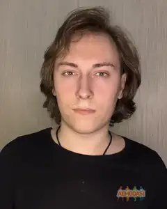Антон Лазарев