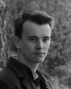 Денис Тарутин