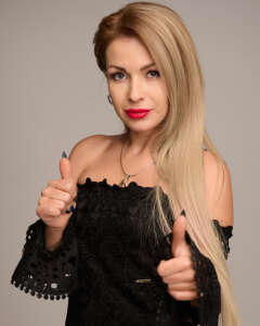 Anna Voir