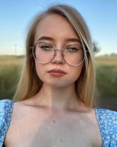 Яна Николенко