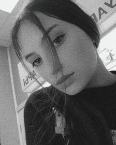 Елена Дедюра