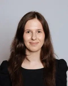 Яна Пустякова