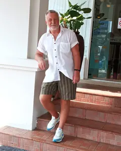 Владимир Лавров