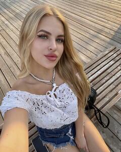 Анастасия Михайлоова