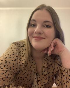 Анна Карнова