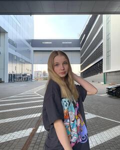 Юлия Лобанова