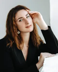 Айна Залецкая