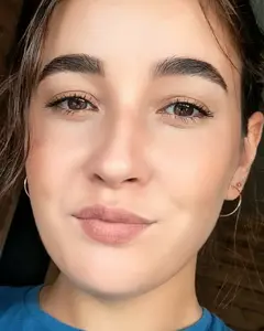 Александра Комарова