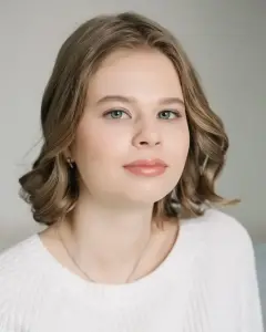 Полина Титова