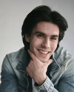 Артём Кузнецов