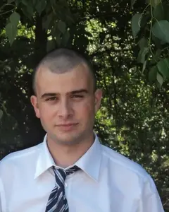 Гена Шарапов
