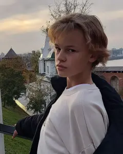 Илья Кузнецов ж