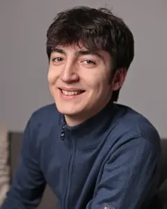 Амир Исломов