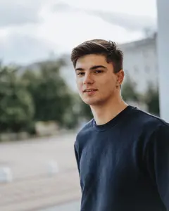 Владислав Корякин