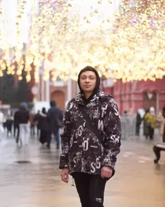 Денис Генов