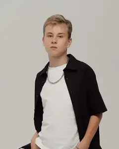 Денис Царенков