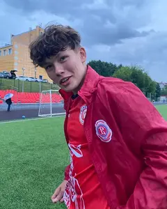 Дмитрий Лесов