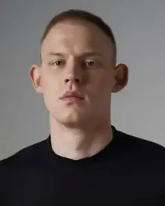 Александр Артемьев