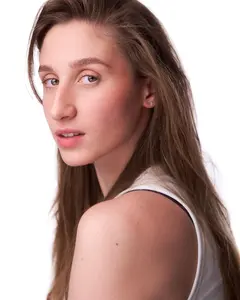 Анастасия Комиссарова