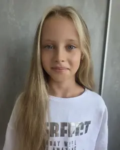 Елена Плахотина