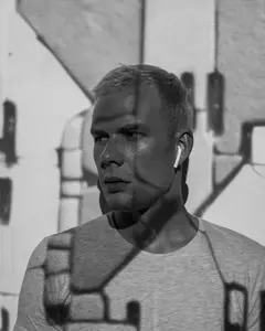 Дмитрий Рэй