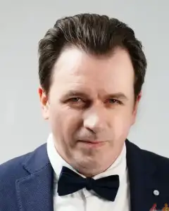 Александр Аксенов
