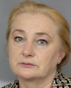 Елена Сурикова