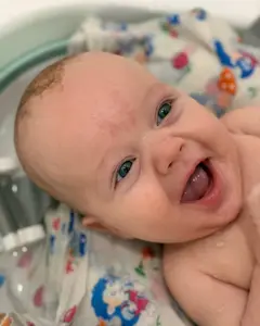 Артем Ларионов