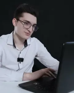 Владислав Романцов