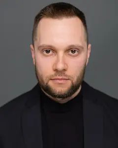 Александр Медведев